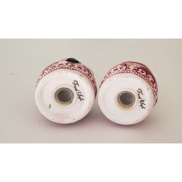 Santa Claus Salt & Pepper Shakers by Food Safe - Picture 10 of 12